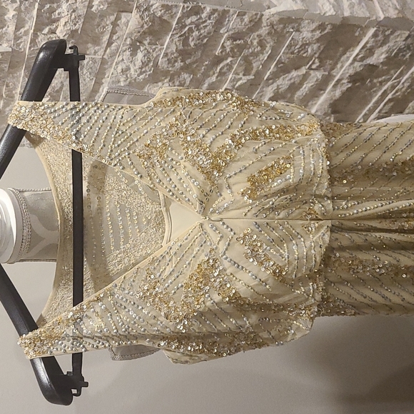 Aiden Mattox sleeveless sequin gown - Picture 5 of 8